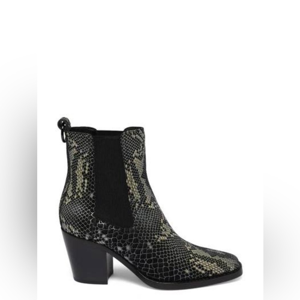 Paige Emery Bootie in Black, Size 8